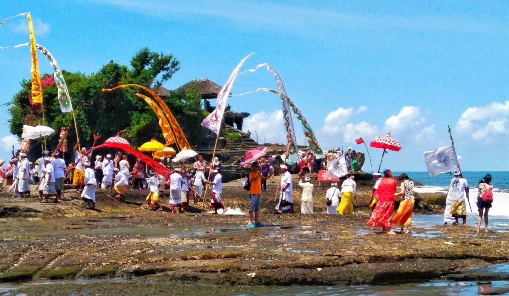 tanah lot temple